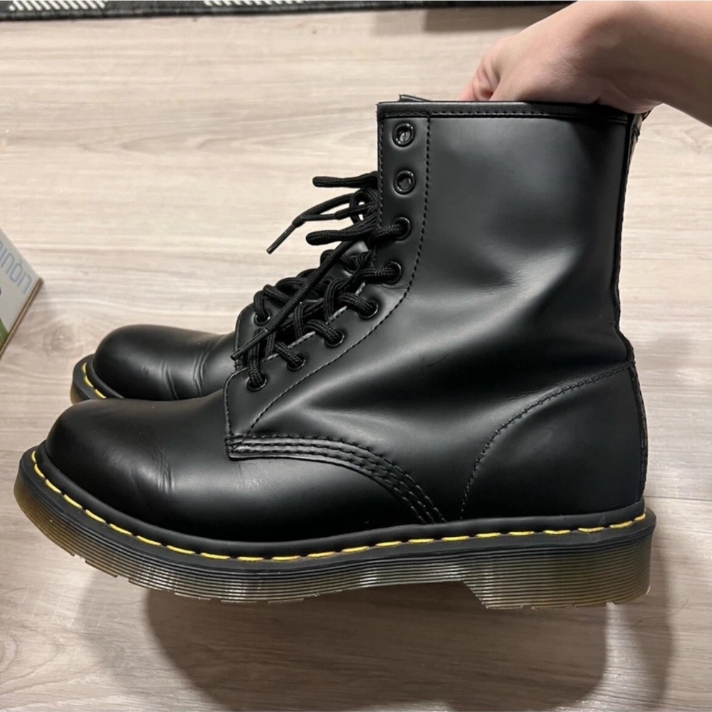 Dr Martens Lace Up Boots SIZE 41 (US W 9) - Picture 2 of 5